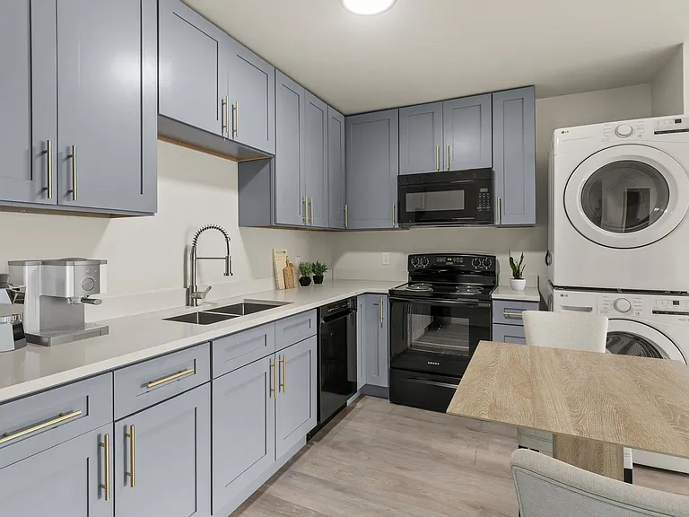 Greenway Trail Apartments — Photo 8