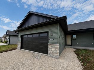 1823 Fairlawn Ct, Fond Du Lac, WI 54937