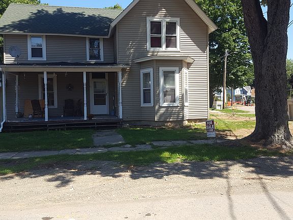 4th image of 23 Cottage St