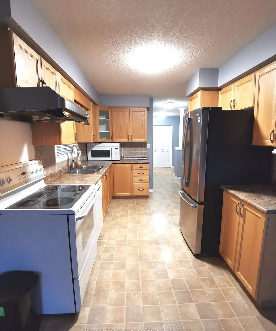 4 bed, $3,295 — Photo 4