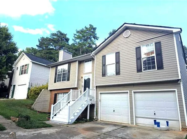 828 Tradd Ct, Stone Mountain, GA 30087