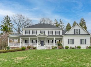 2801 Hill Rd, Vienna, VA 22181