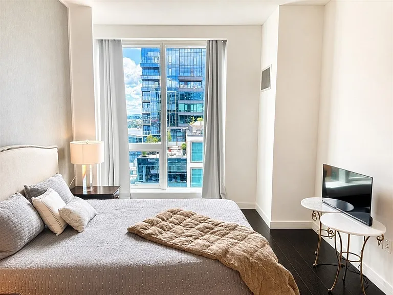 150 Seaport Blvd #20G — Photo 11