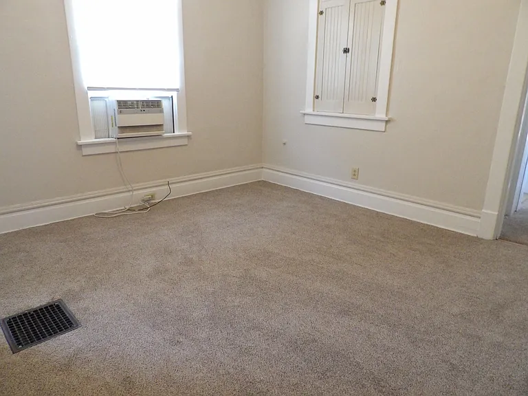 632 Hill Ave #1 — Photo 4