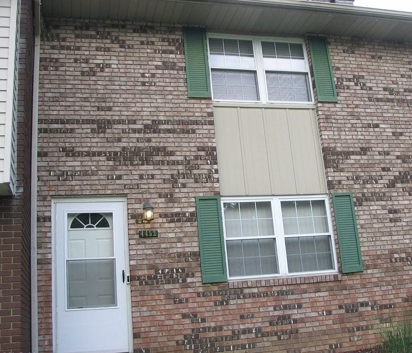 1st image of 4452 Sandelwood Dr