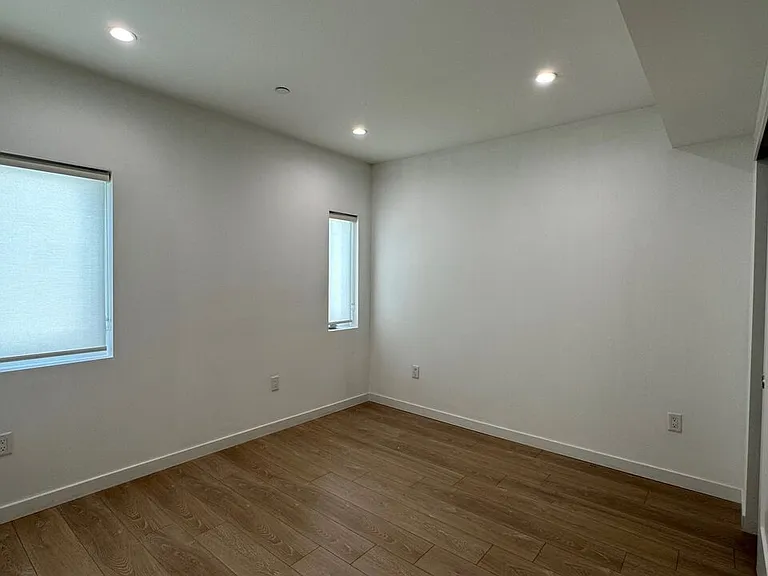 5226 Satsuma Ave — Photo 20