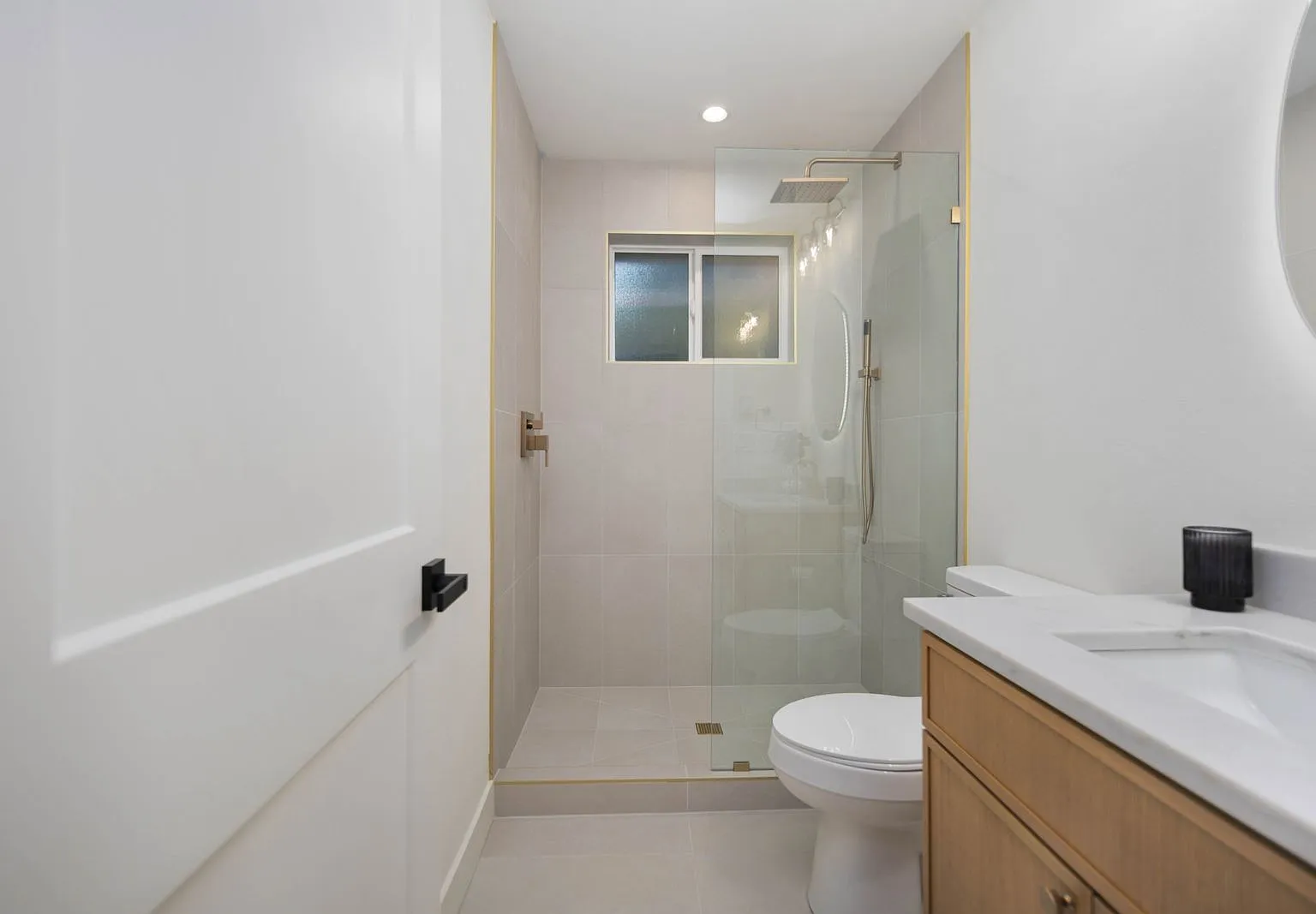 3 bed, 3.5 bath, 1671 sqft, $4,300 — Photo 3