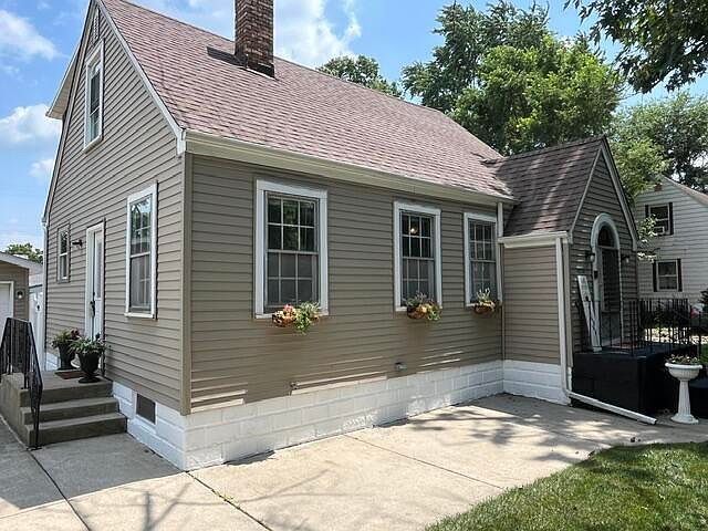 1st image of 1213 Sycamore St