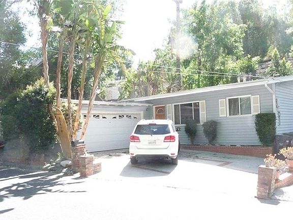 4th image of 22614 Cass Ave