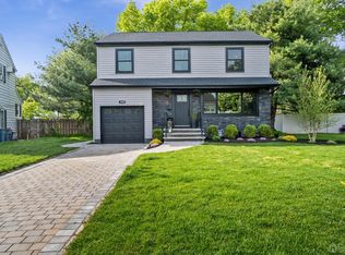 1889 Arbor Ln, Union, NJ 07083