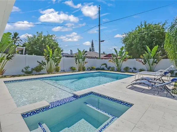 724 100th Ave N, Naples, FL 34108