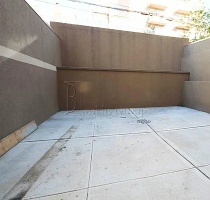 Rented by Bouklis Group | media 17