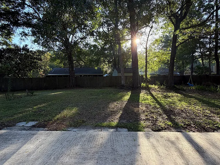 107 Pineneedle Cir — Photo 32
