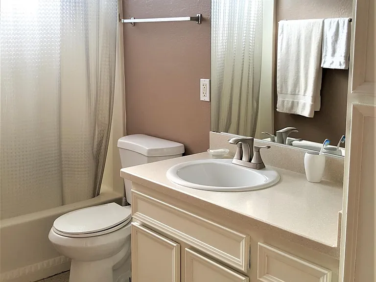 539 E Ridgecrest Blvd #H — Photo 12