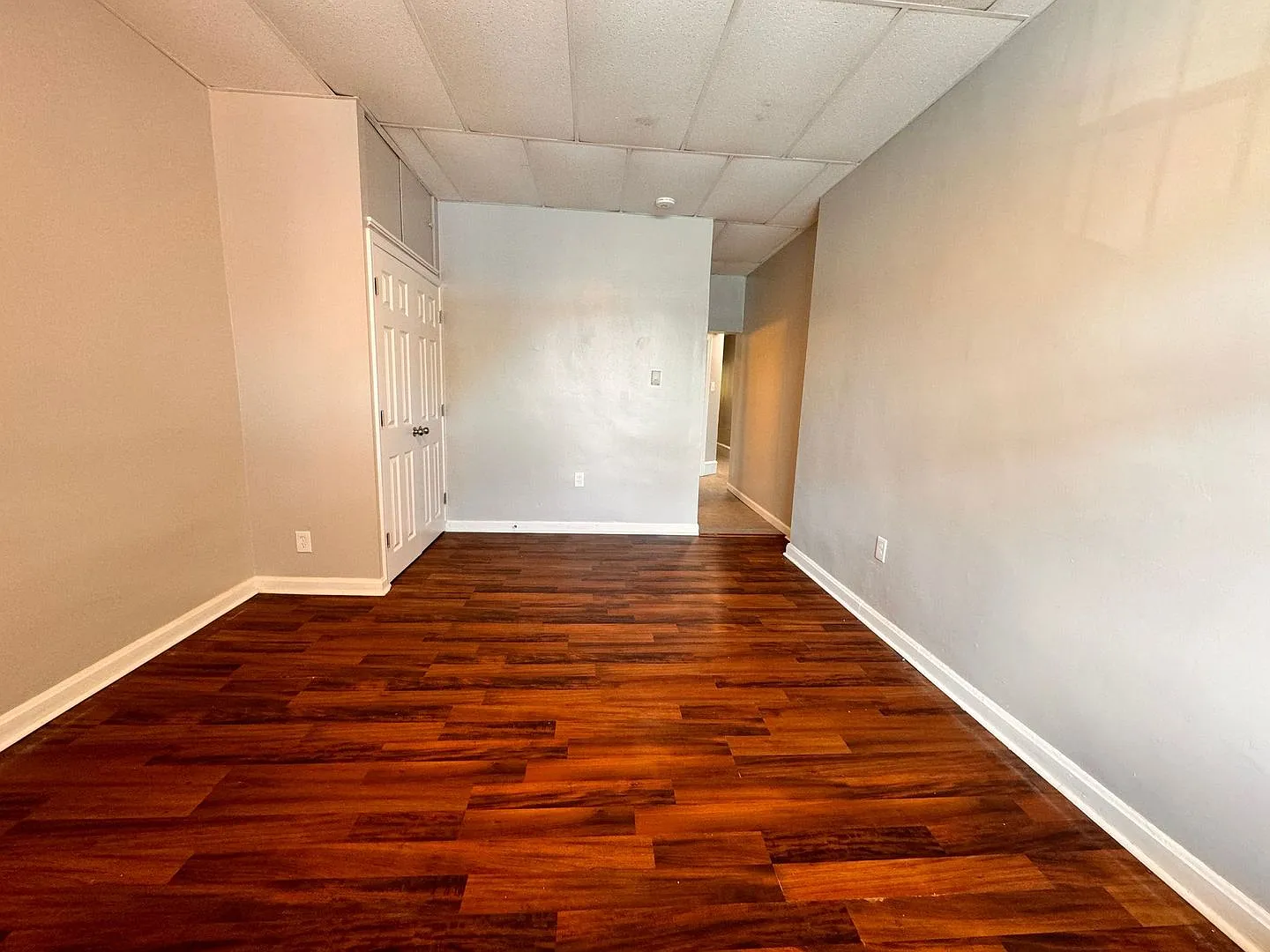 5439 Hunter St — Photo 3