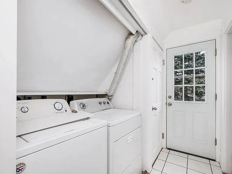 35-37 Calhoun Ave #3 — Photo 8