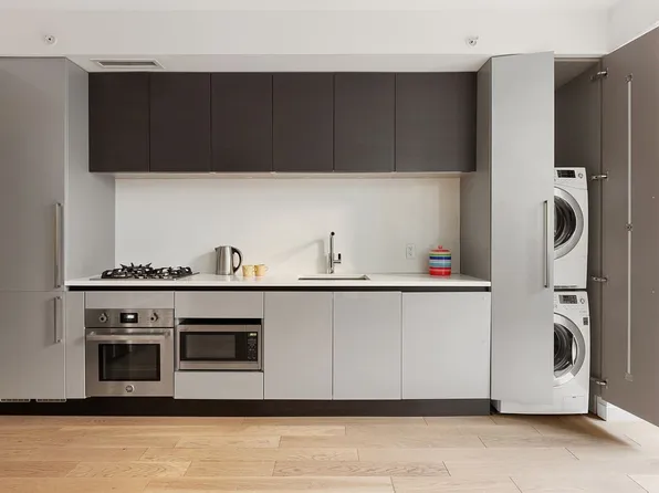 540 West 49th Street image 5 of 9