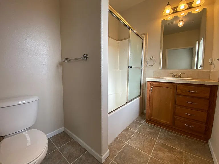 295 Confluence Ave — Photo 10