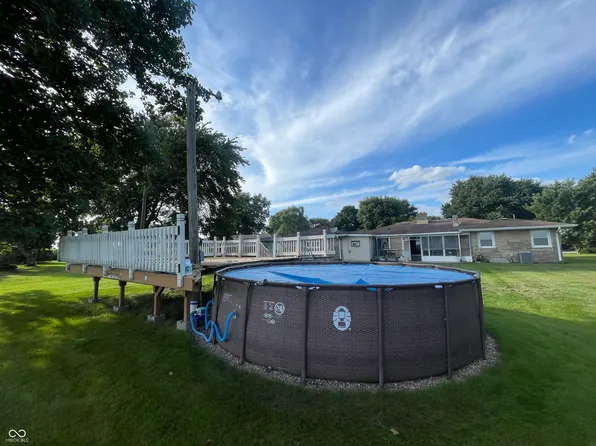 739 W Gossett Rd, Frankfort, IN 46041