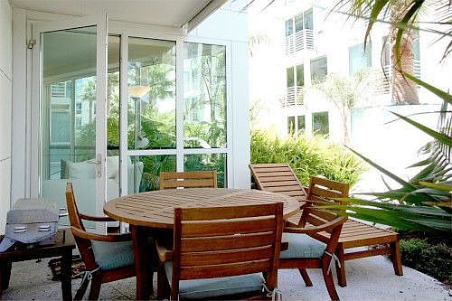 4th image of 555 4th St Unit 406