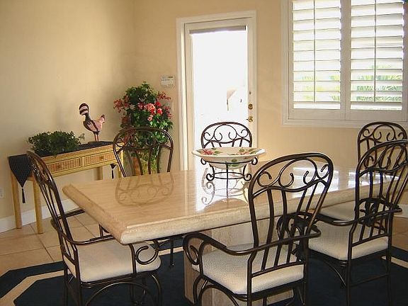 3rd image of 6212 Pasadena Point Blvd