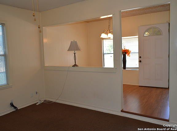 4th image of 154 Sussex Ave