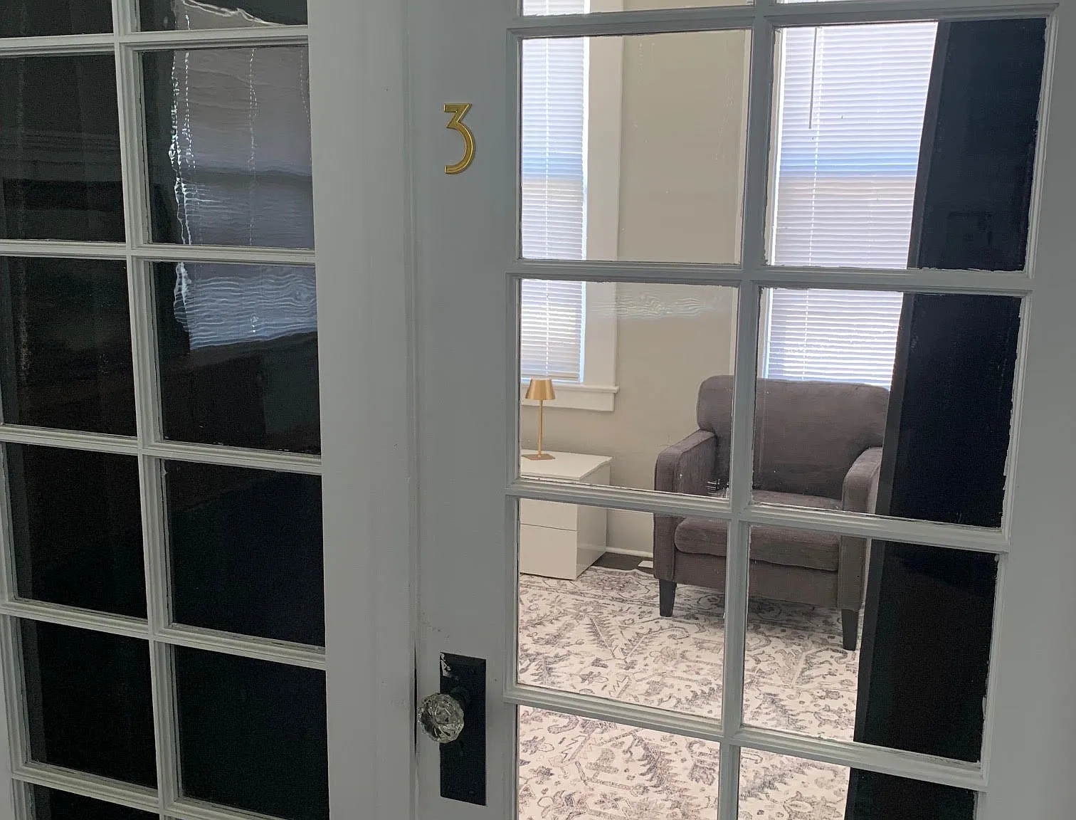 11 bed, 4096 sqft, $1,100 — Photo 2