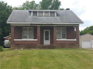 6433 Christopher Dr, Saint Louis, MO 63129