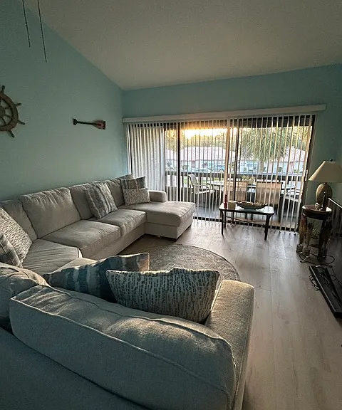 7378 Cloister Dr — Photo 5