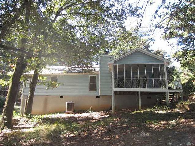 2nd image of 4448 Post Rd