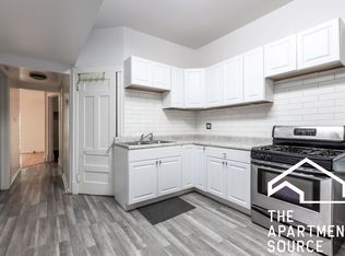 1245 W Newport Ave #1, Chicago, IL 60657