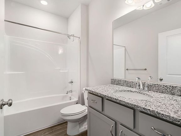 5th image of 1112 Clareton Drive #21B