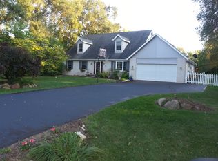 331 Obispo Ave, Machesney Park, IL 61115