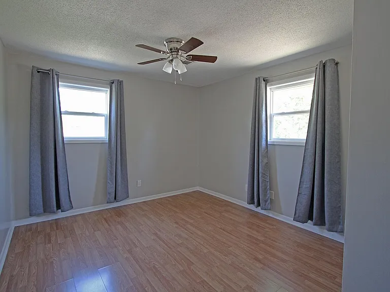350 Westmont Dr — Photo 14