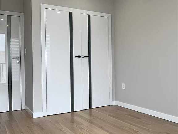 4th image of 67-66 78th St #3