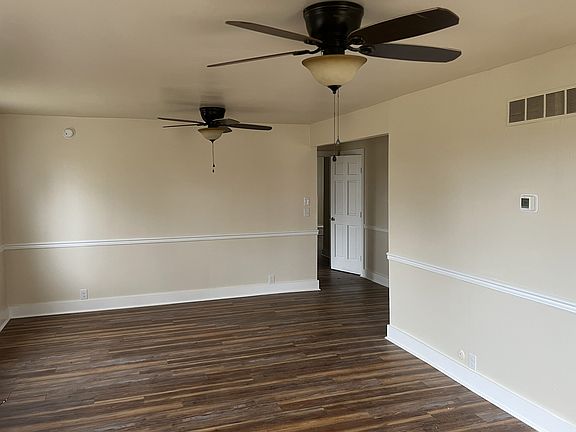 4th image of 422 NE 10th St