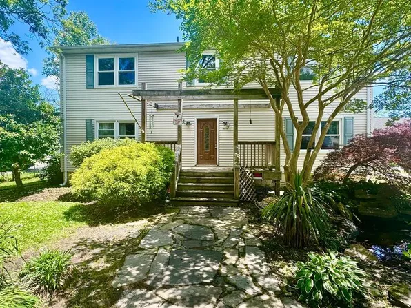 4939 Bonniewood Dr, Shady Side, MD 20764