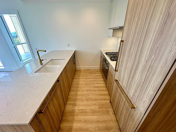 3rd image of 2375 Emery Ct #1004