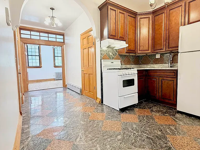 134 Dupont St #U — Photo 1