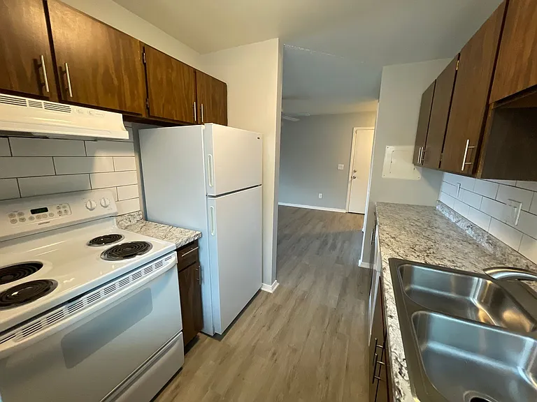 4015 Stonedike Dr — Photo 11