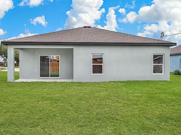 3rd image of 9316 104th Avenue