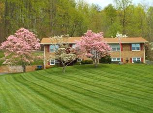 4508 Woodpond Ct, Kingsport, TN 37664