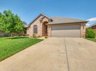 1312 Bramble Ln, Mansfield, TX 76063