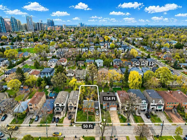 152 Parkview Ave, Toronto, ON M2N 3Y7