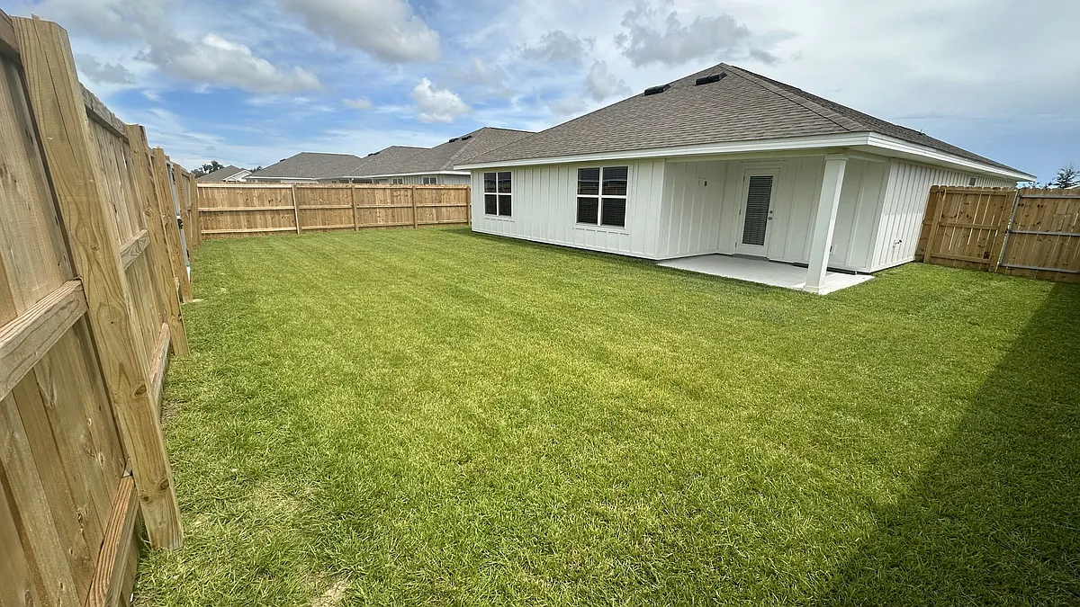 Fenced Backyard - 432 Preston Way