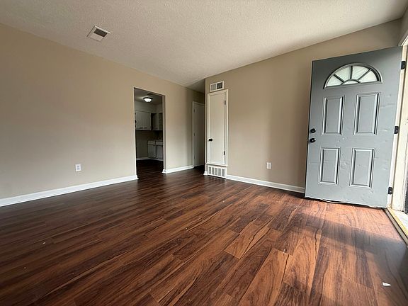 5th image of 256 Delta Rd