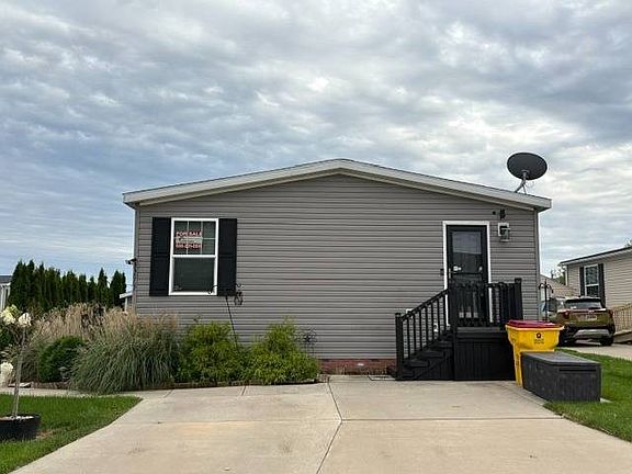 2nd image of 33062 Poplar Ct