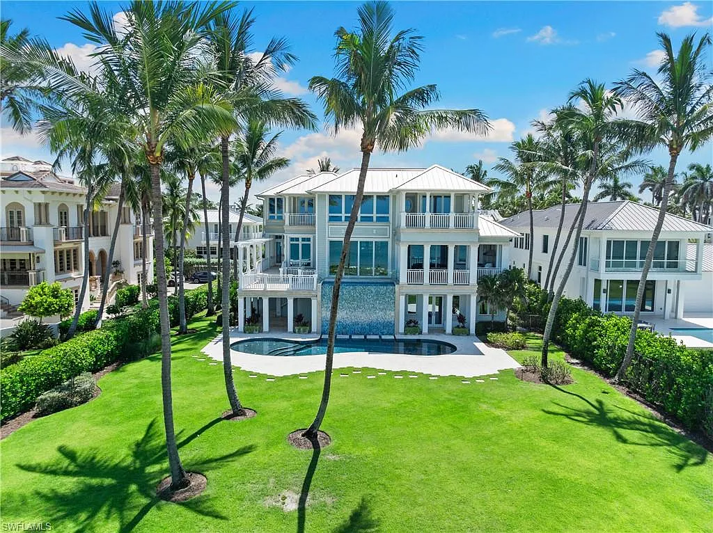 5 bed, 5.5 bath, 5789 sqft, $150,000 — Photo 4