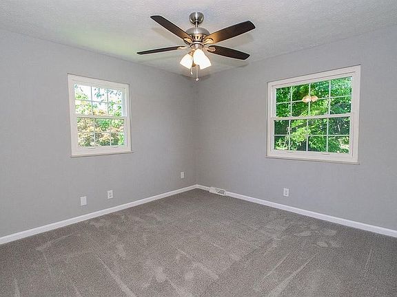 4th image of 3368 Cherryhill Dr