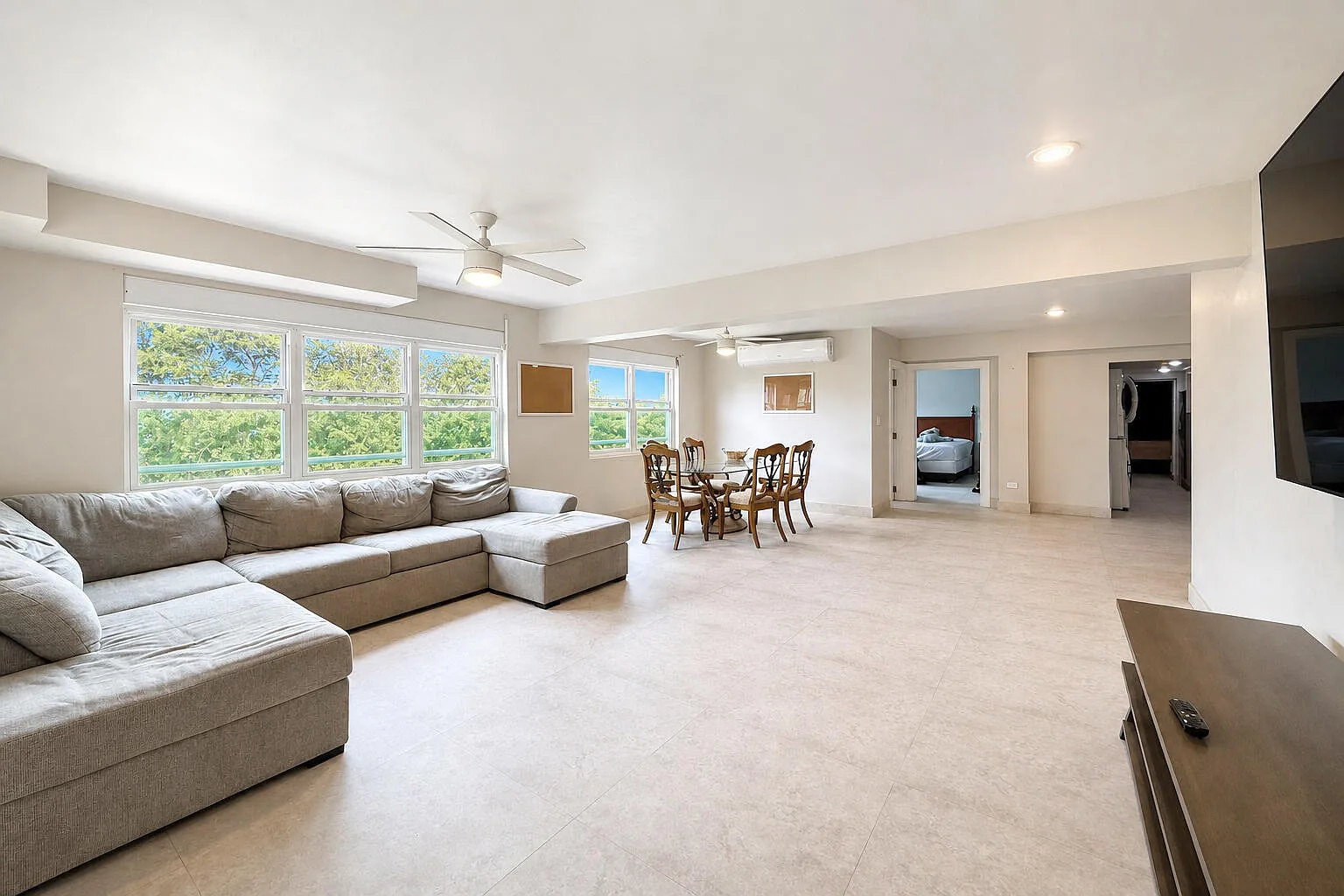 3 bed, $4,500 — Photo 1